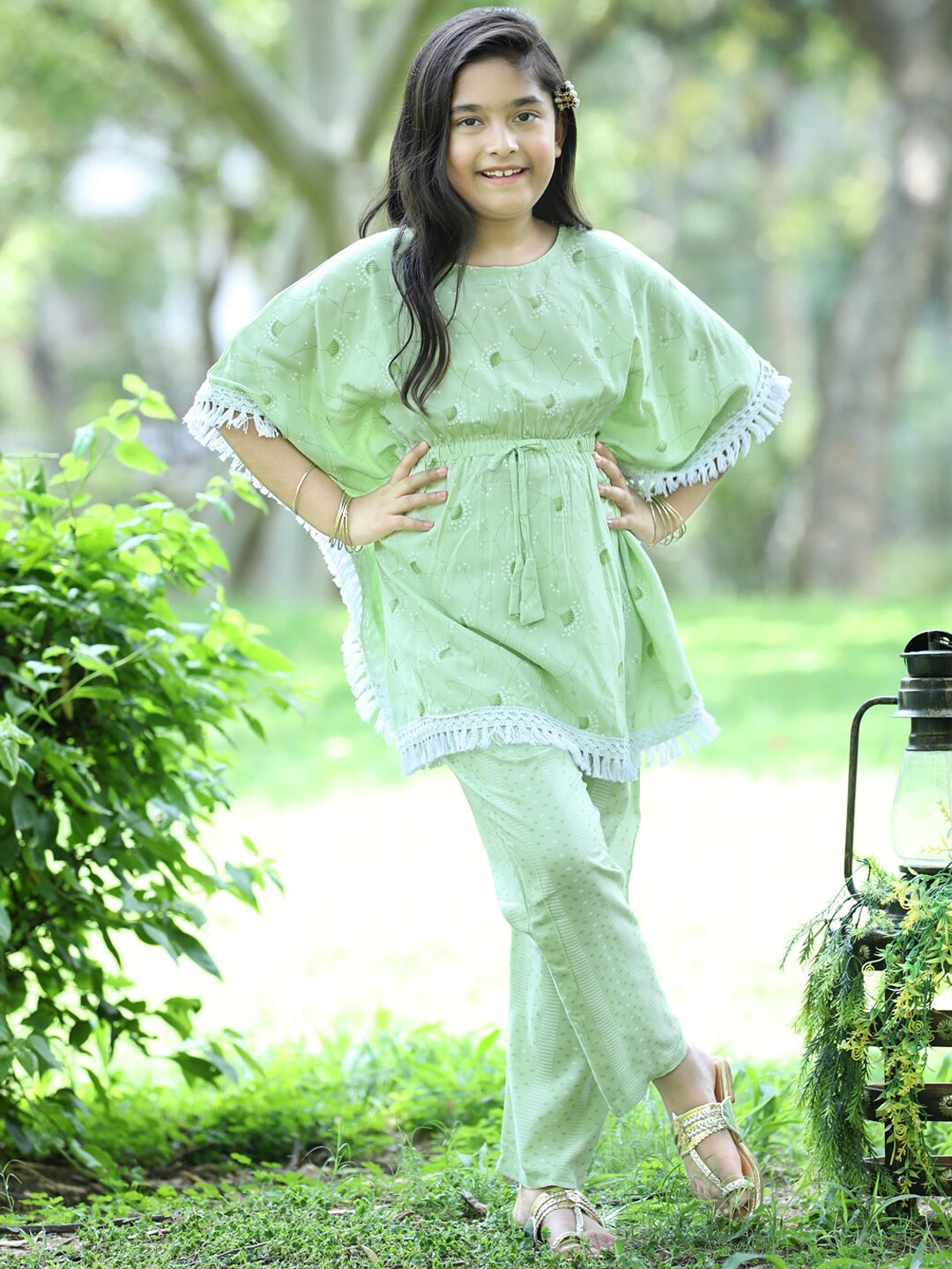 

Cutiekins Girls Floral Printed Kaftan Kurta with Trousers, Green