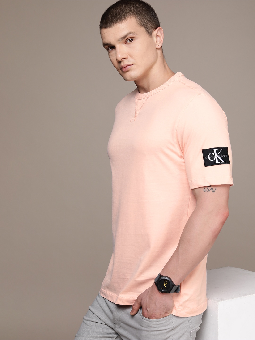 

Calvin Klein Jeans Pure Cotton Regular fit Casual T-shirt, Peach