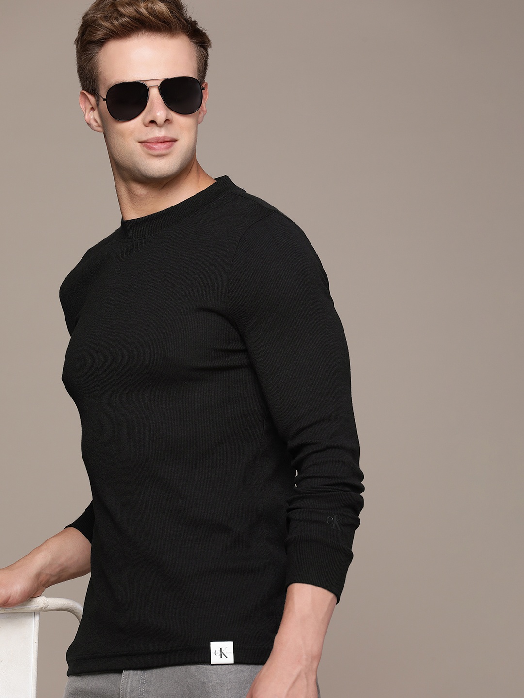 

Calvin Klein Jeans Solid Slim Fit Round-Neck Ribbed T-shirt, Black