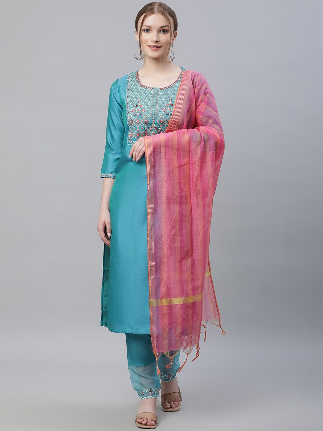 

Sringam Embroidered Mirror Worked Regular Kurta with Trousers & Dupatta, Green