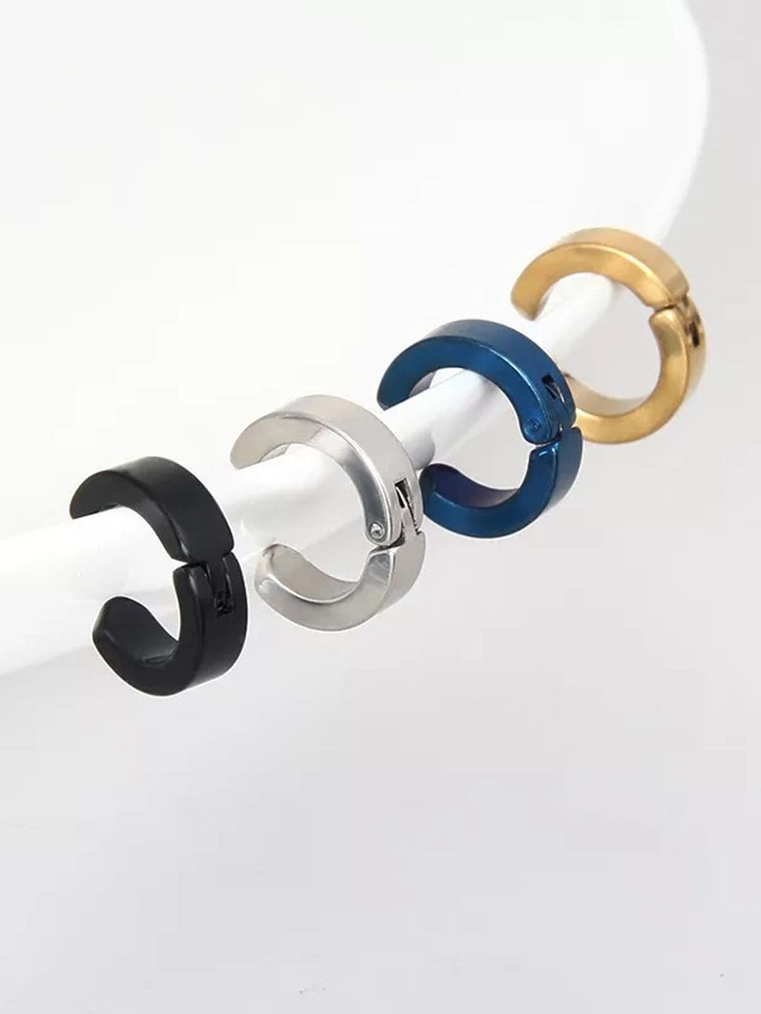 

MEENAZ Men Set Of 4 Silver-Plated Circular Hoop Earrings