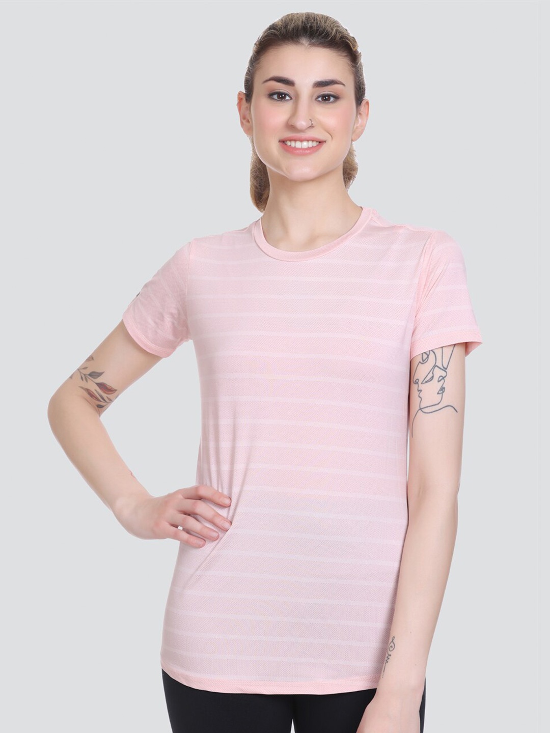 

AGON Striped Dri-FIT T-shirt, Pink