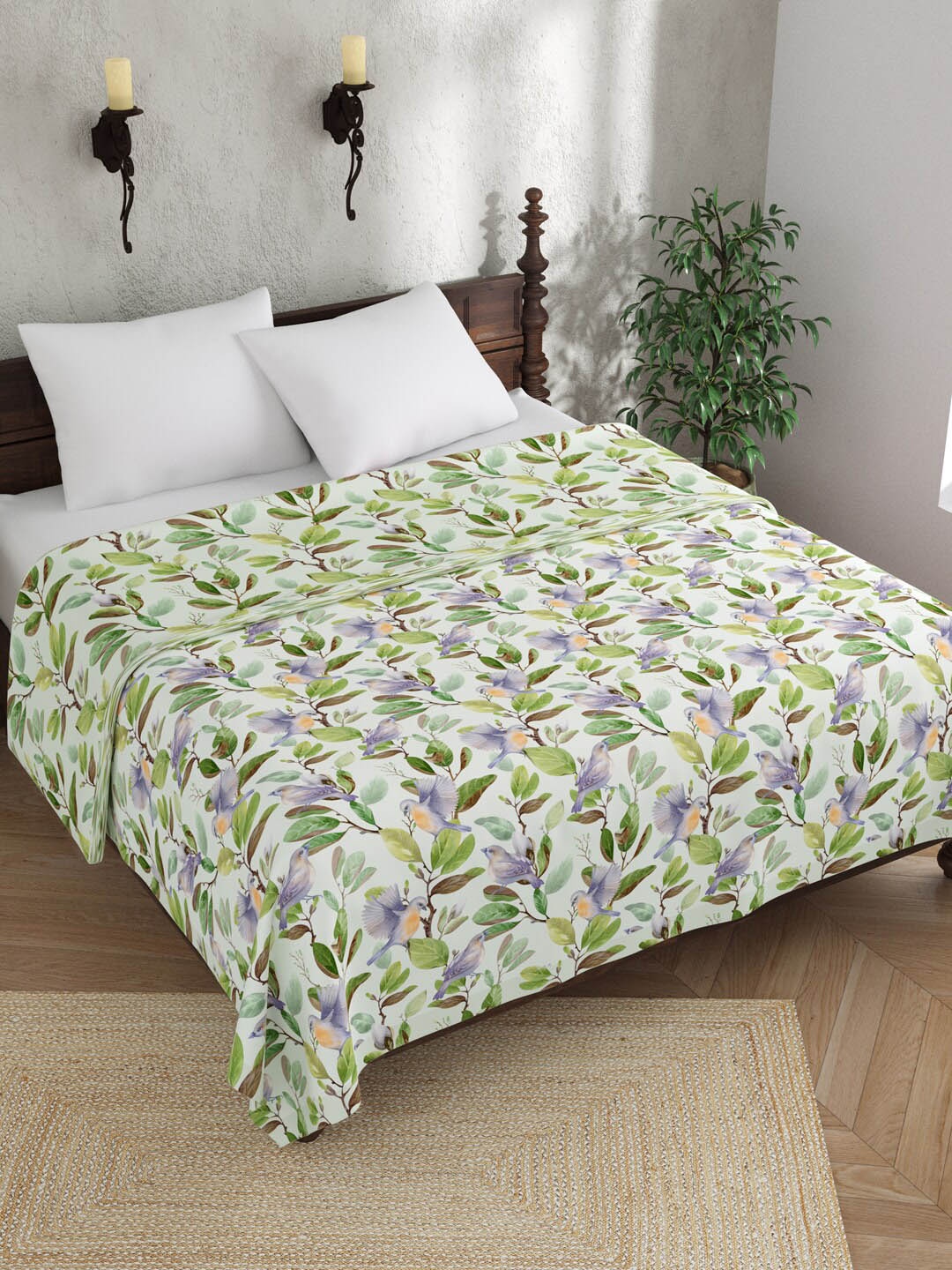 

EverHOME White & Green AC Room 150 GSM Double Bed Dohar