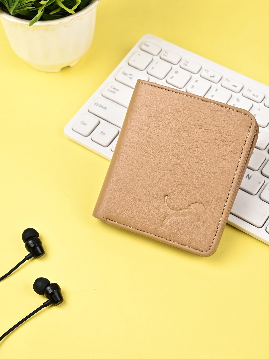 

WILD EDGE Two Fold Wallet, Beige