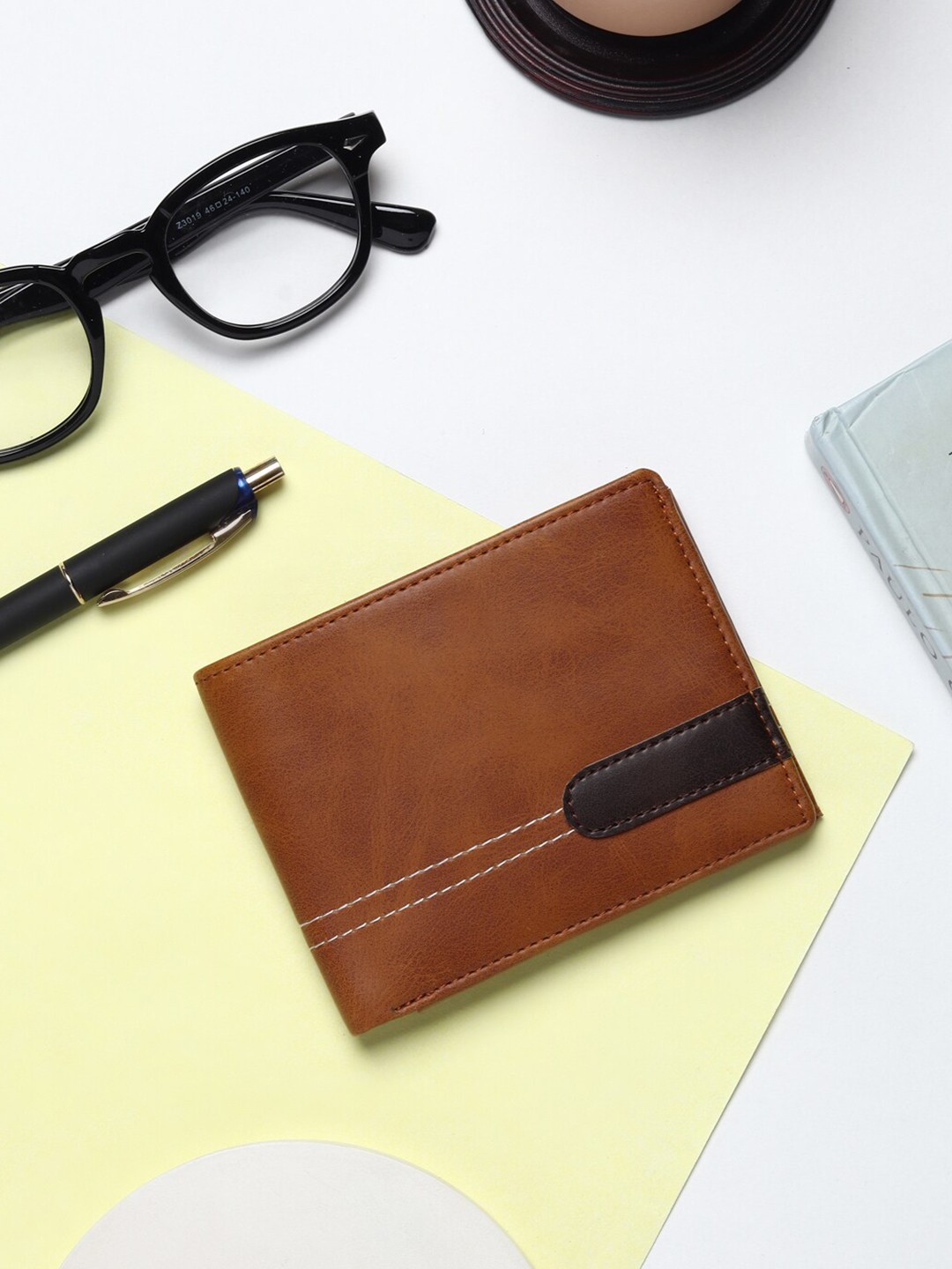 

WILD EDGE Two Fold Wallet, Tan