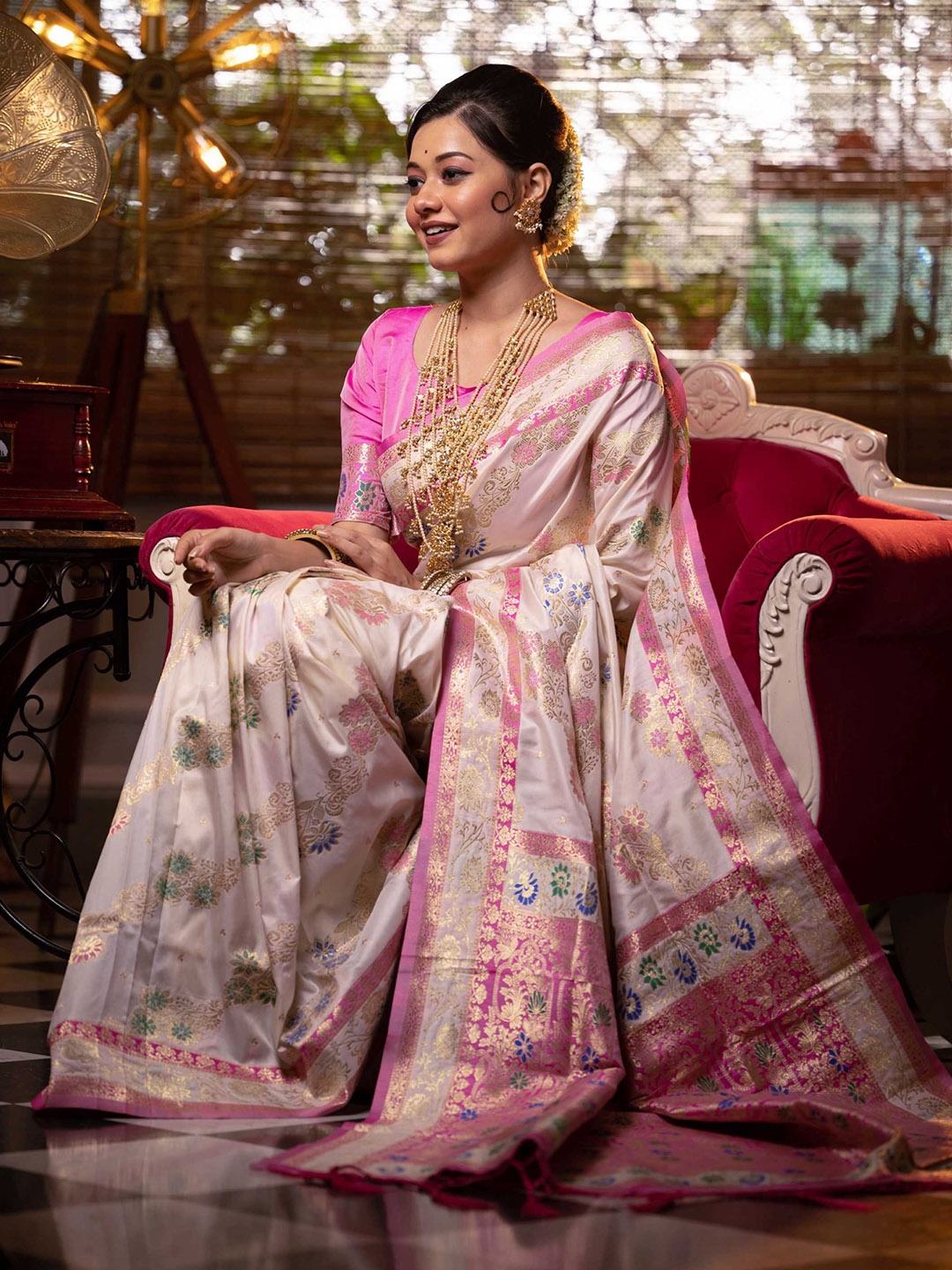 

Mitera Peach-Coloured & Pink Floral Woven Design Zari Banarasi Saree