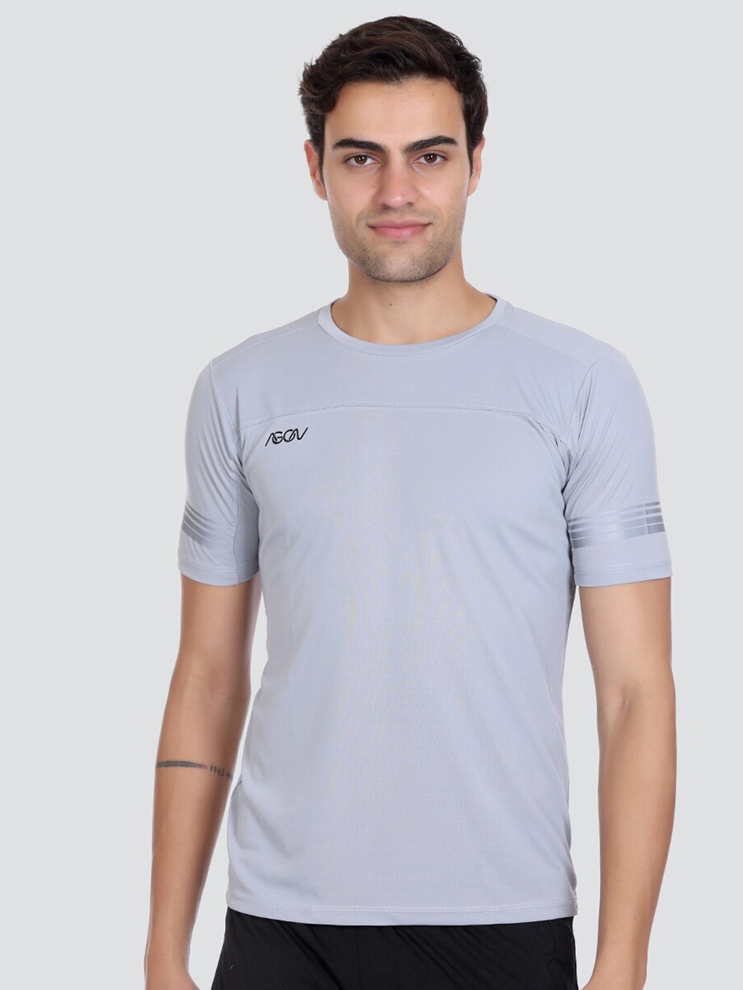 

AGON Men Grey Dri-FIT Pockets T-shirt