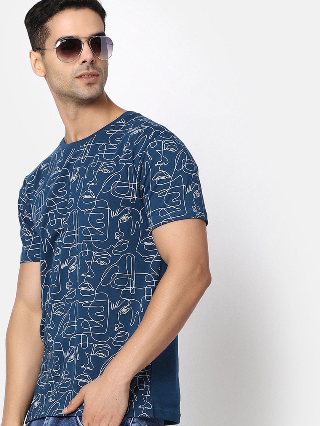 

V-Mart Printed Slim Fit T-shirt, Blue