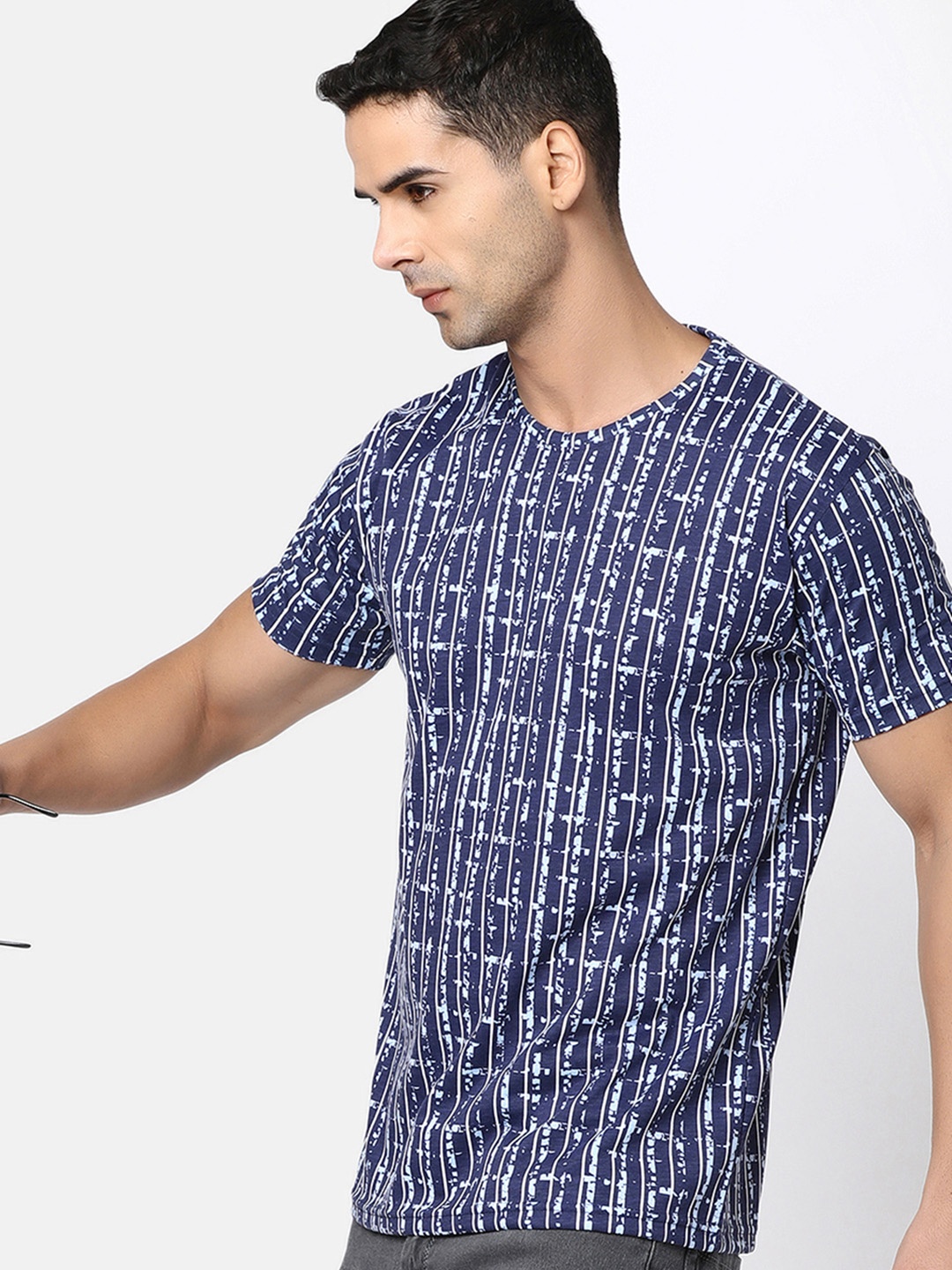 

V-Mart Abstract Printed Slim Fit Cotton T-Shirt, Navy blue