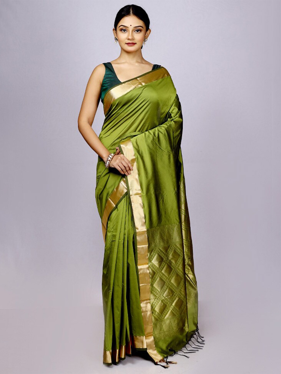 

AllSilks Zari Silk Blend Kanjeevaram Saree, Green