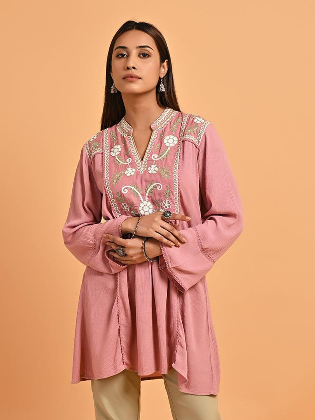 

Lakshita Floral Embroidered Sequinned A-Line Kurti, Pink