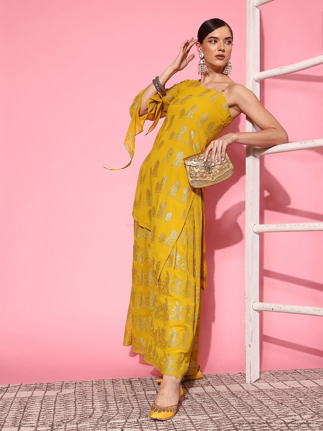 

Kvsfab Women Floral Printed Regular Kurta with Palazzos, Yellow