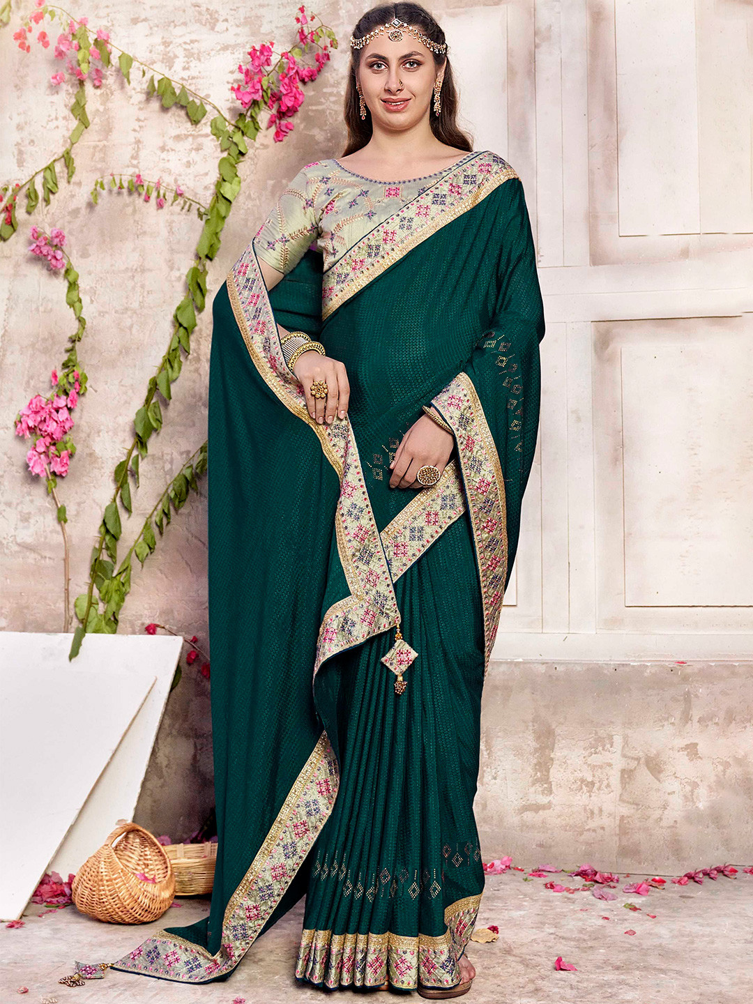 

Mitera Embroidered Silk Blend Saree, Teal