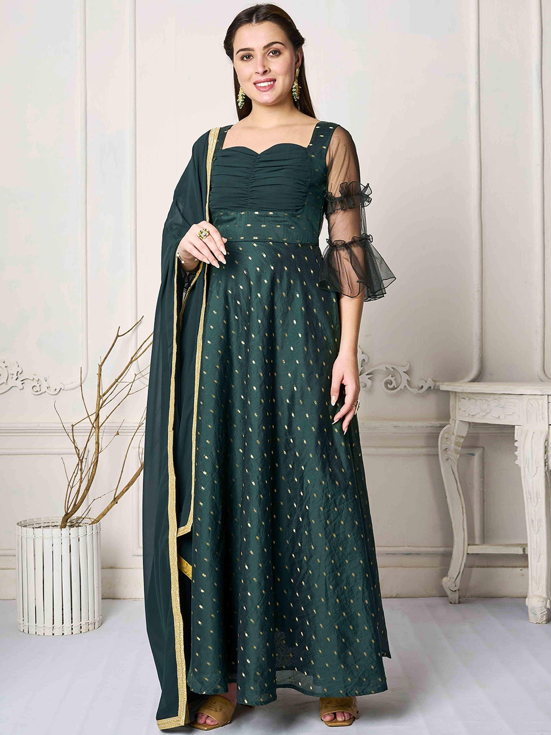 

Ethnovog Geometric Printed Regular Kurta & Palazzos With Dupatta, Green
