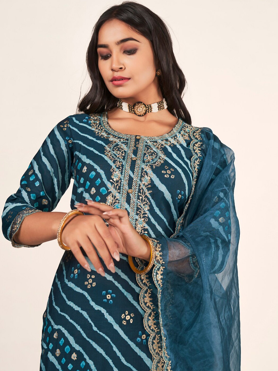 

Sangria Leheriya Embroidered Straight Kurta With Trousers & Dupatta, Turquoise blue