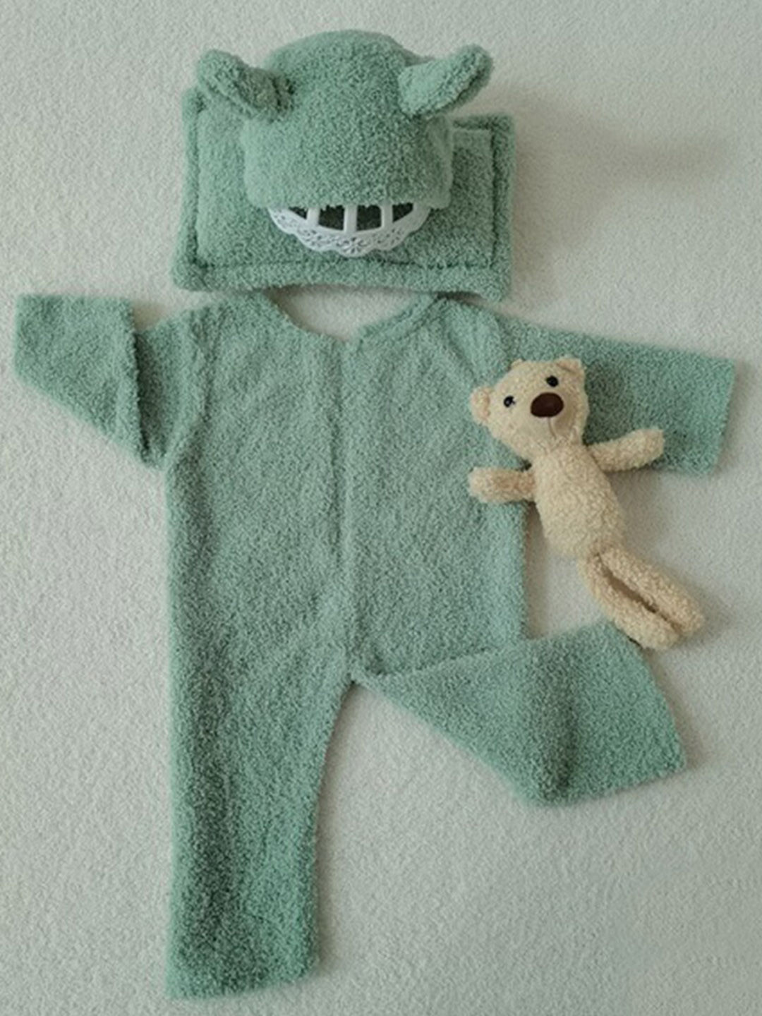 

Babymoon Infants Set Of 4 Velvet Romper, Toy, Pillow & Cap Baby Photoshoot Props, Green