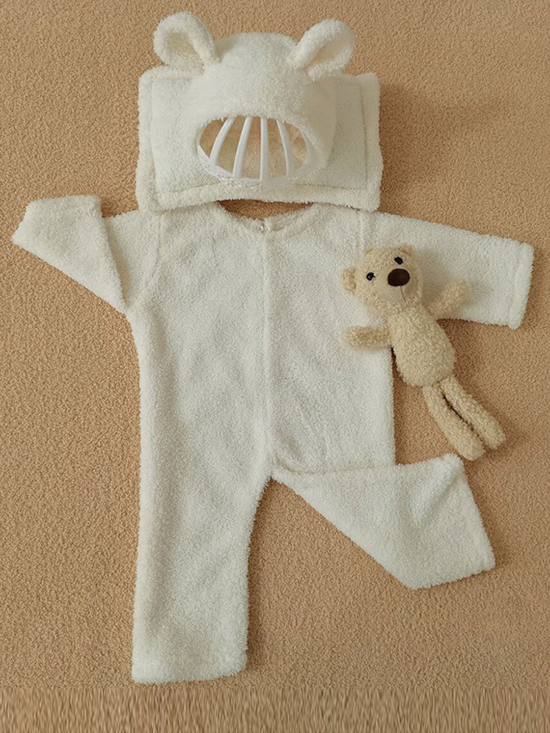 

Babymoon Infant Set Of 4 Romper Toy Pillow & Cap Baby Photoshoot Props, White