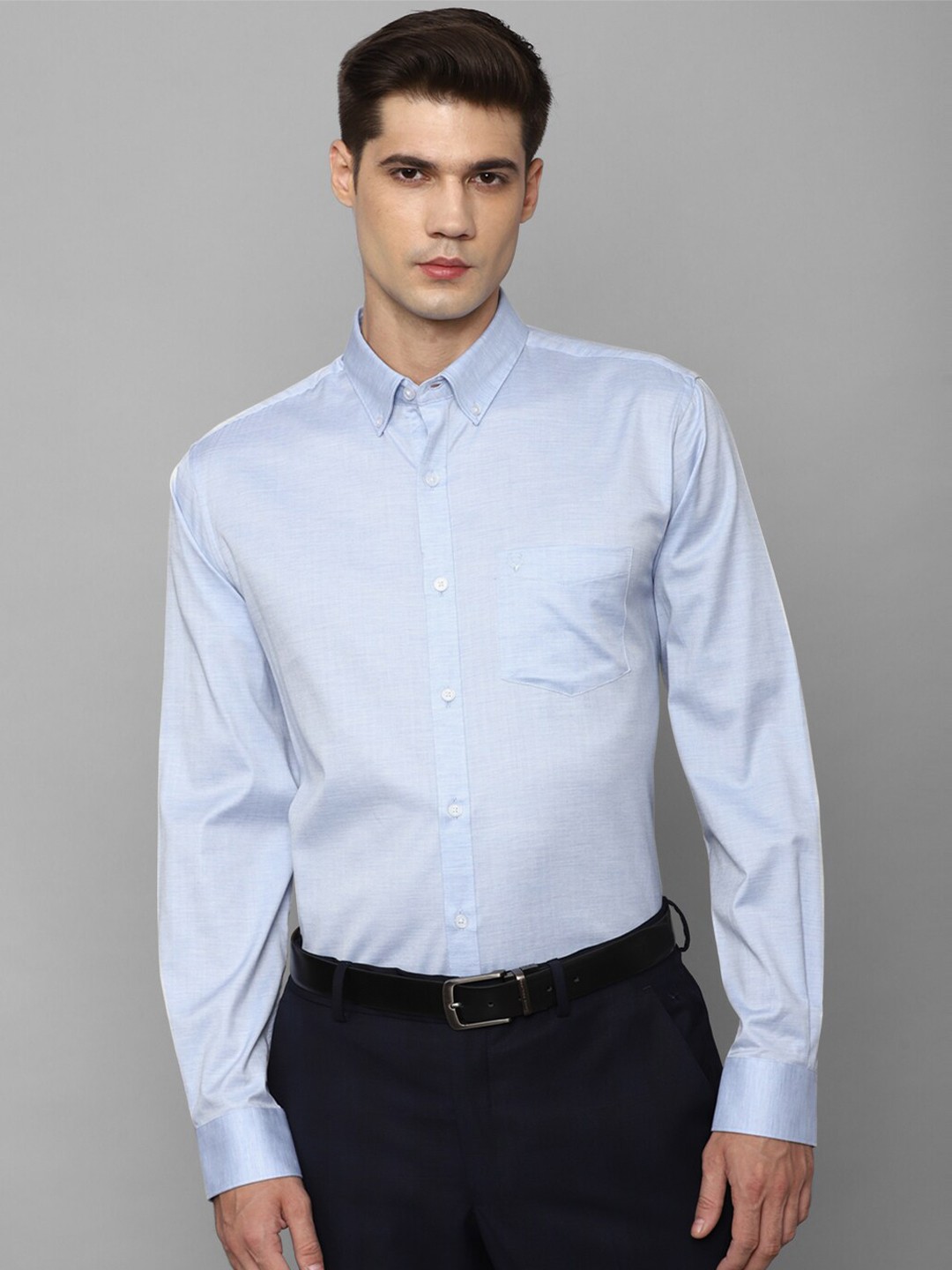 

Allen Solly Men Slim Fit Pure Cotton Formal Shirt, Blue