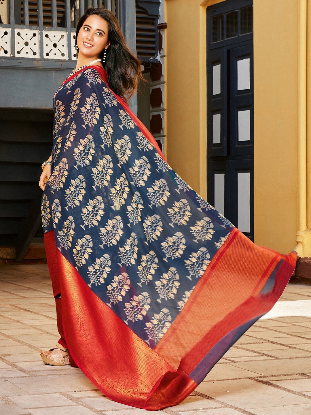 

Anouk Rustic Ethnic Motifs Zari Sungudi Saree, Navy blue