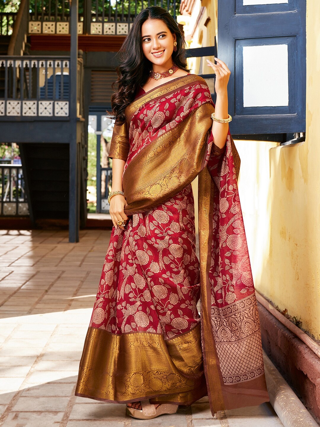 

Anouk Floral Printed Zari Sungudi Saree, Maroon