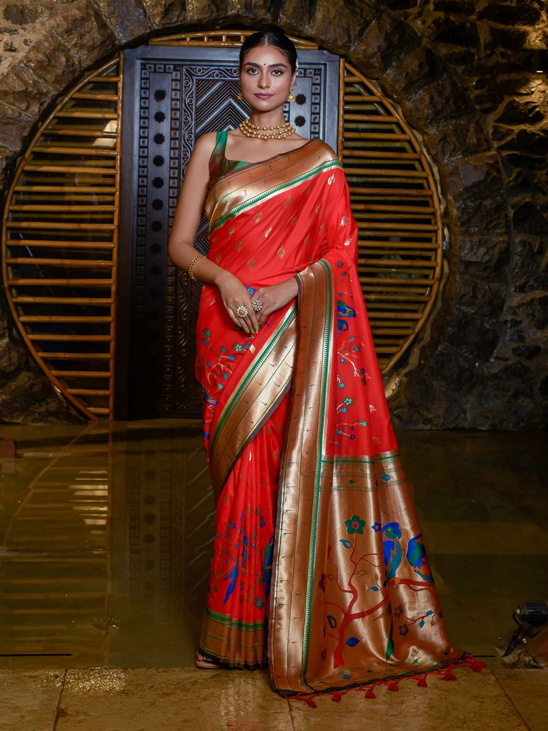 

Mitera Red & Gold-Toned Ethnic Motifs Woven Design Zari Paithani Saree