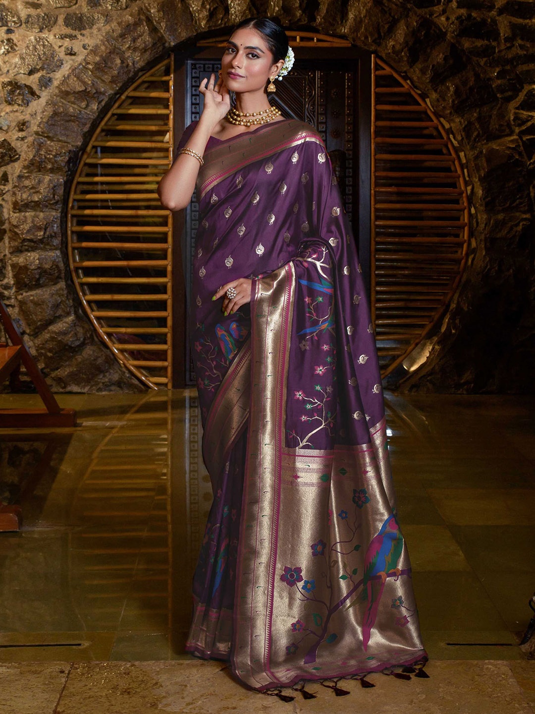 

Mitera Woven Design Zari Silk Blend Paithani Saree, Purple