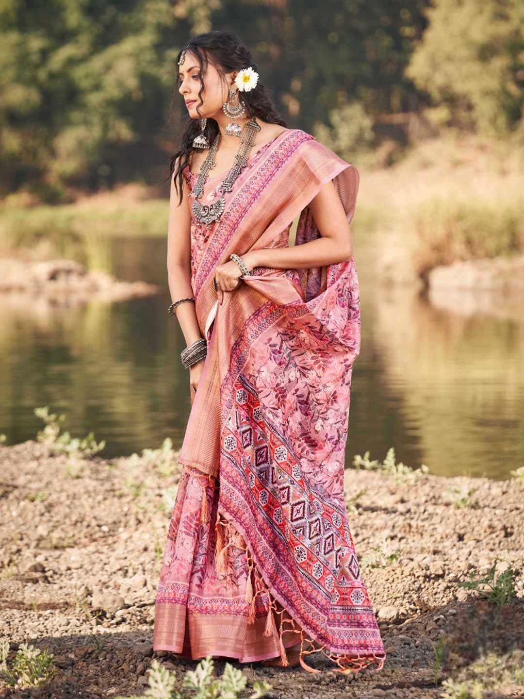 

Mitera Floral Printed Zari Pure Cotton Saree, Pink