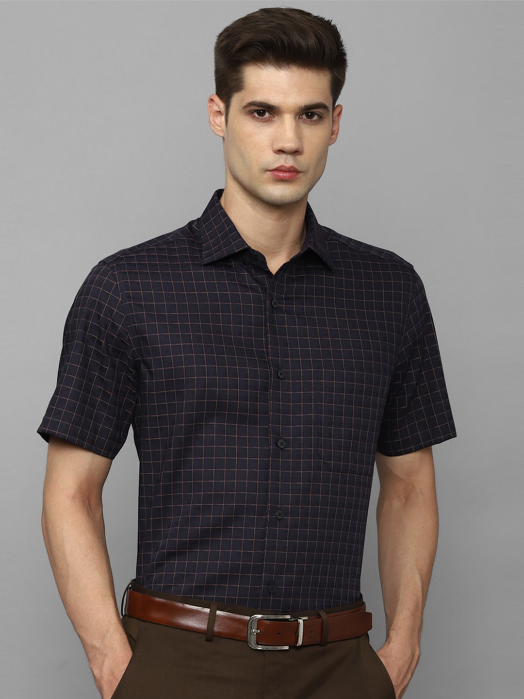 

Louis Philippe Slim Fit Grid Tattersall Checks Pure Cotton Formal Shirt, Navy blue