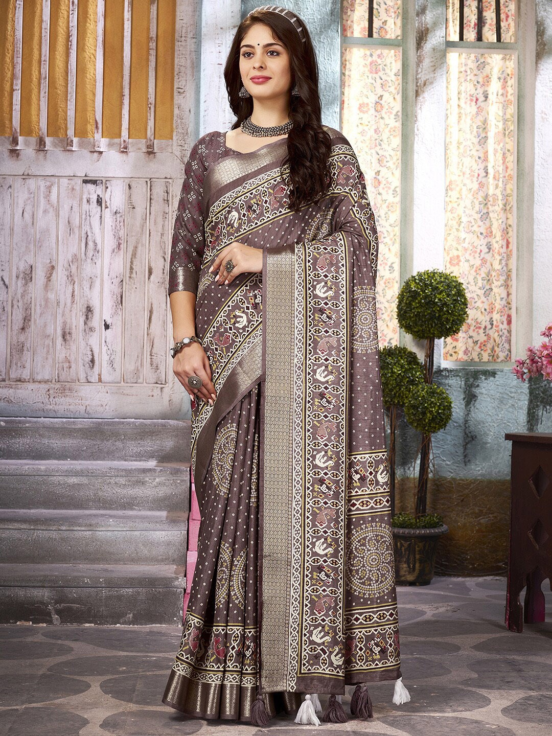 

Anouk Printed Zari Bandhani Saree, Brown