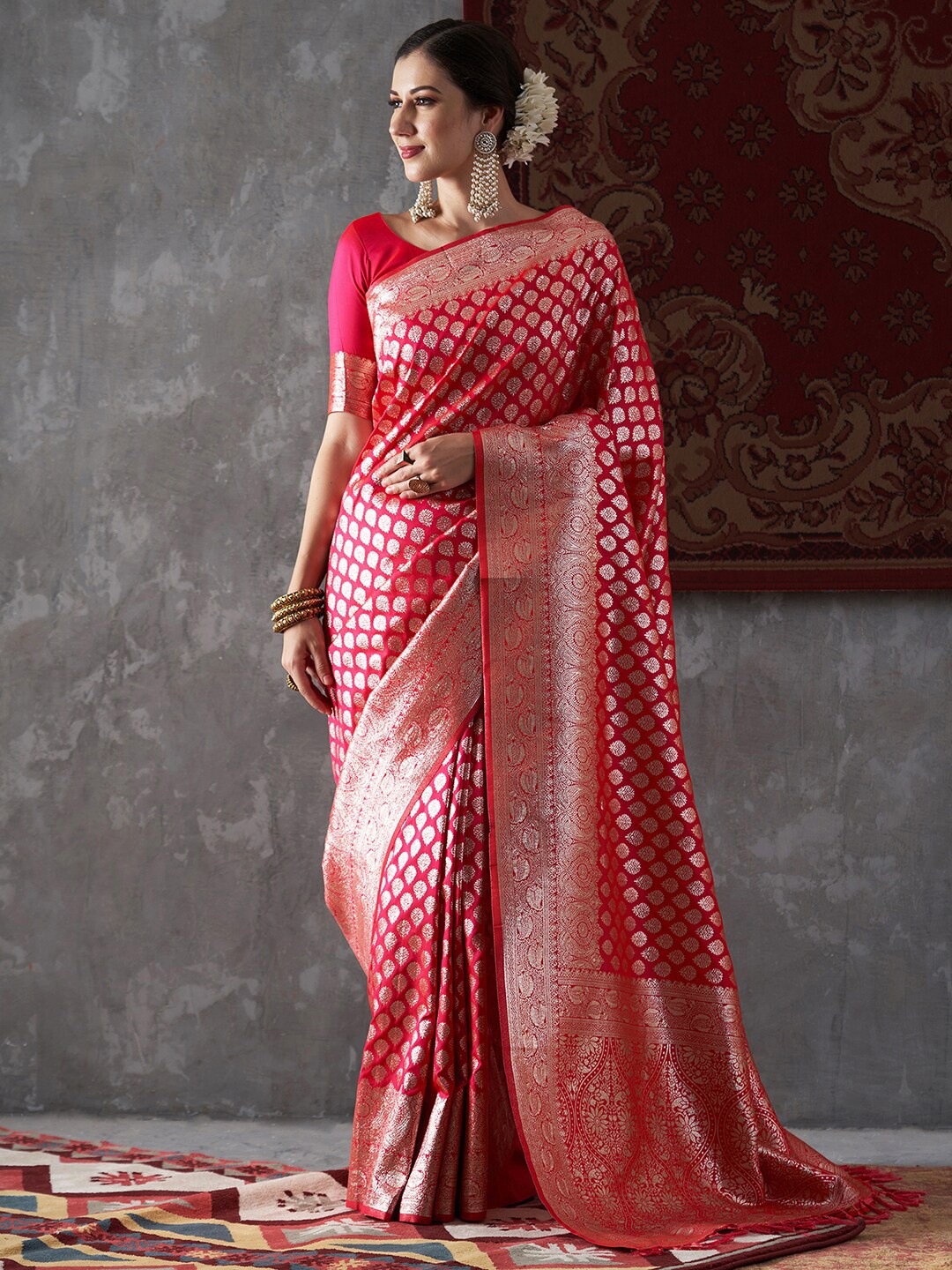 

Mitera Ethnic Motifs Woven Design Zari Silk Blend Kanjeevaram Saree, Pink