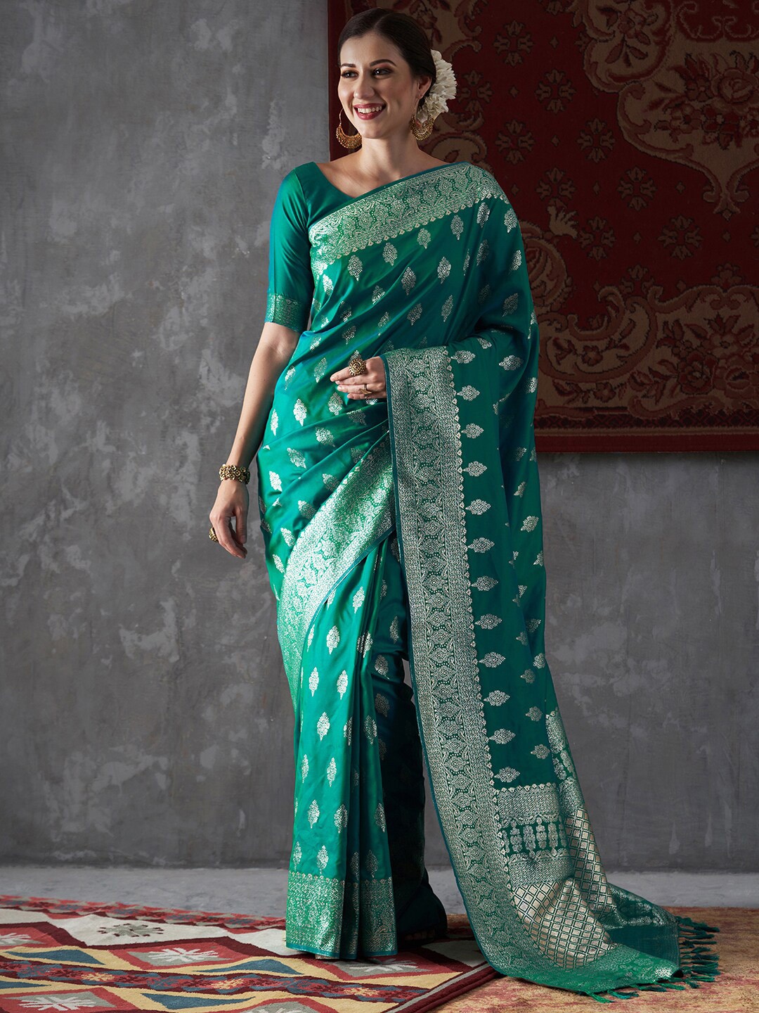 

Mitera Ethnic Motifs Woven Design Zari Silk Blend Kanjeevaram Saree, Sea green