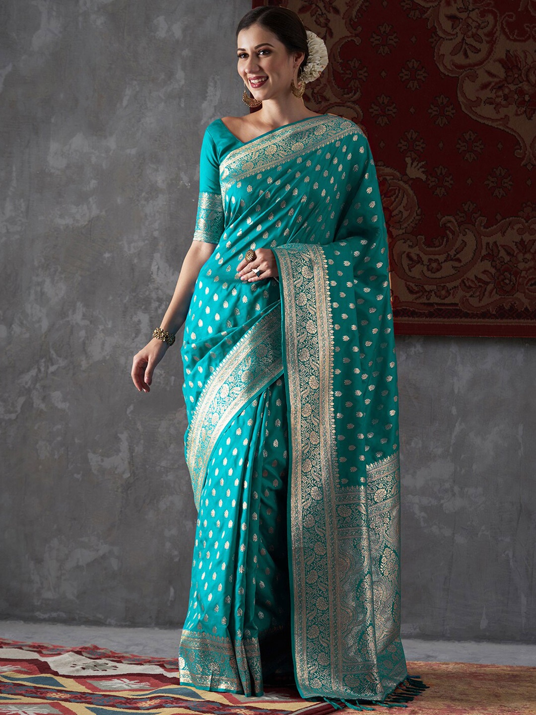 

Mitera Woven Design Zari Silk Blend Kanjeevaram Saree, Blue