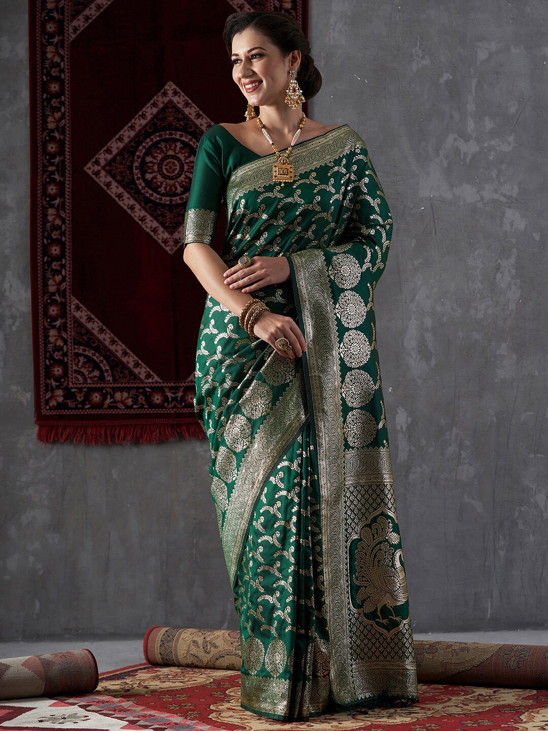 

Mitera Woven Design Zari Kanjeevaram Saree, Green