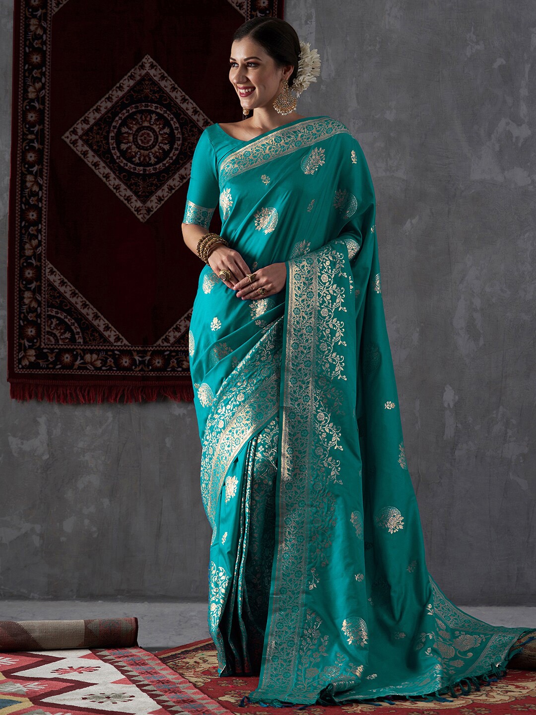 

Mitera Woven Design Zari Silk Blend Kanjeevaram Saree, Blue