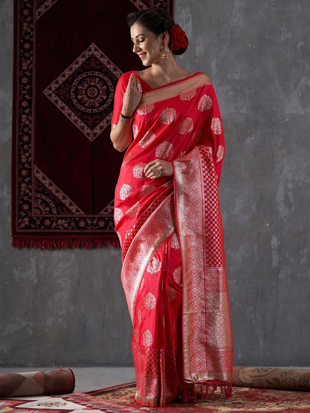 

Mitera Ethnic Motifs Woven Design Zari Kanjeevaram Saree, Pink