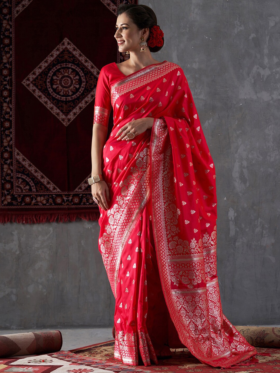 

Mitera Pink & Gold-Toned Ethnic Motifs Woven Design Zari Kanjeevaram Saree