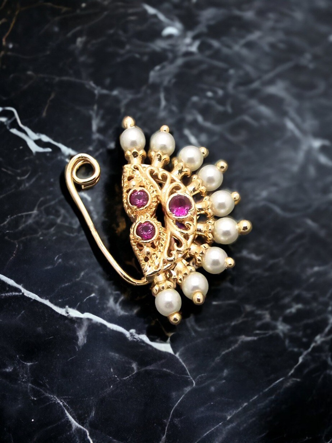 

FEMMIBELLA Gold-Plated Stone Studded Vilandi Nosepin