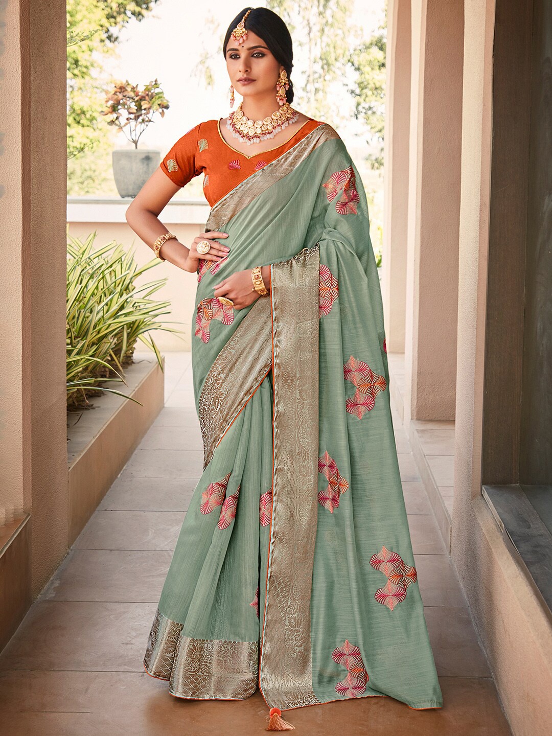 

Saree mall Ethnic Motifs Embroidered Zari Saree, Sea green