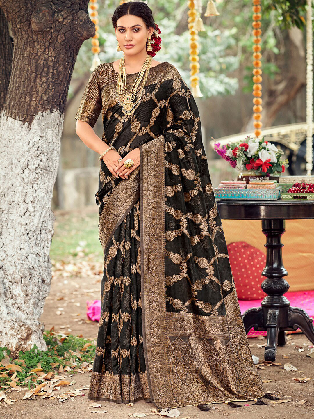 

Saree mall Ethnic Motifs Woven Design Zari Organza Banarasi Saree, Black
