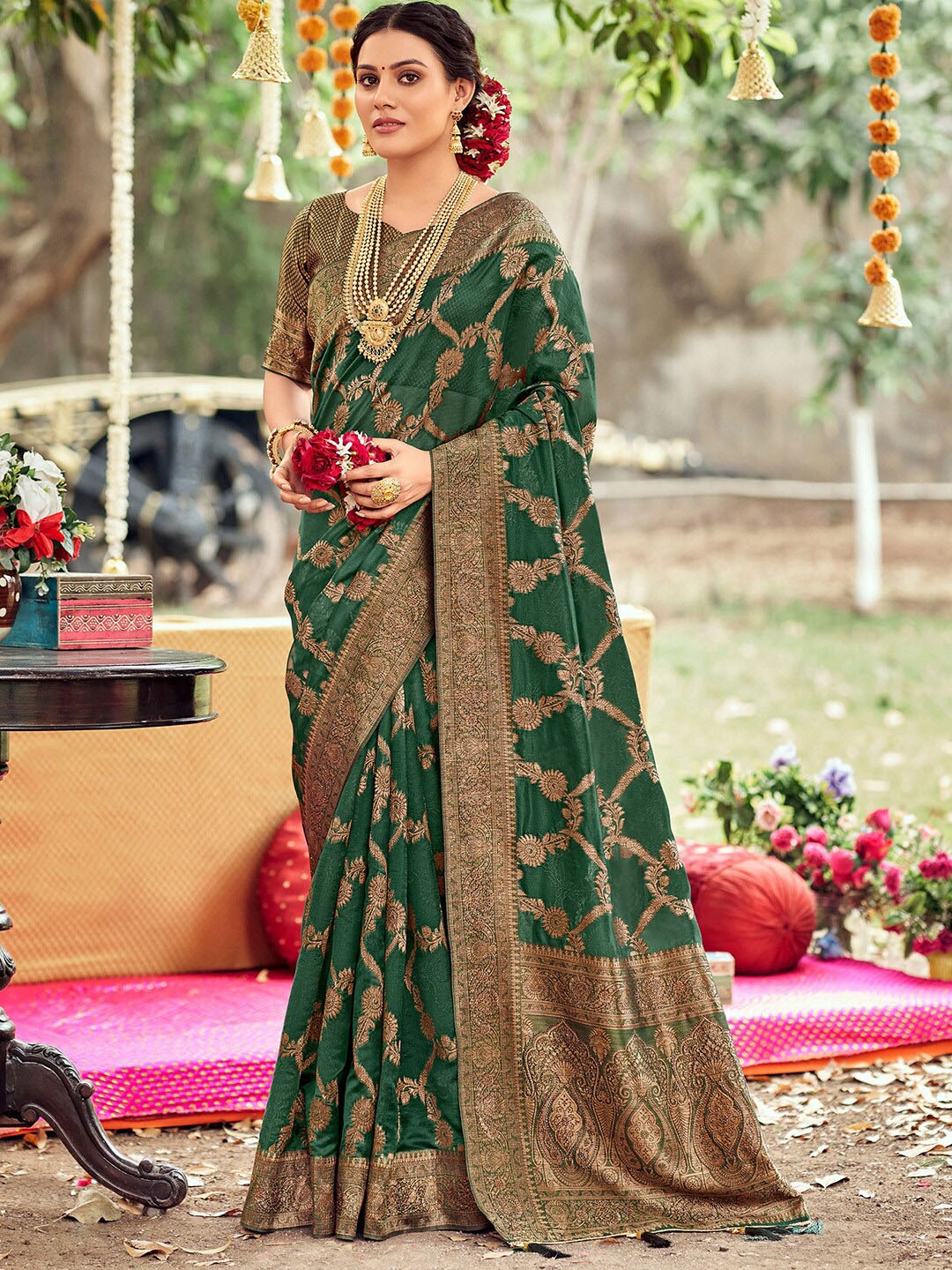 

Saree mall Ethnic Motifs Woven Design Zari Organza Banarasi Saree, Green