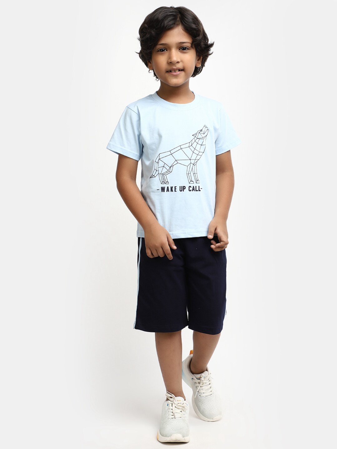 

V-Mart Boys Printed Pure Cotton T-shirt With Shorts, Blue