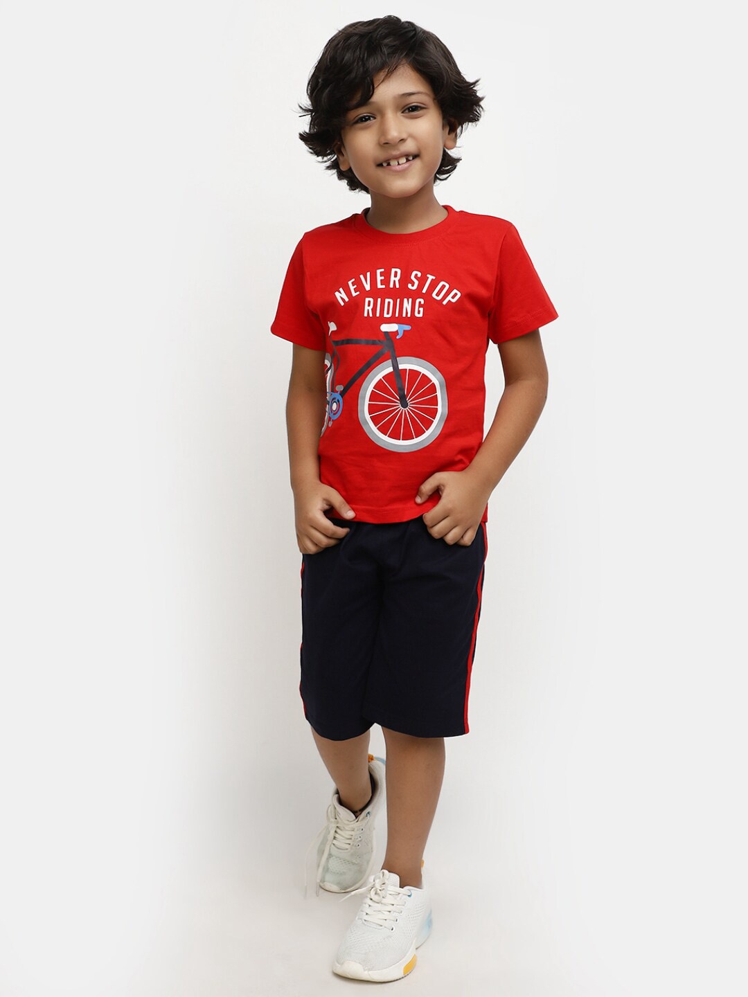 

V-Mart Boys Printed Pure Cotton T-Shirt With Shorts, Red