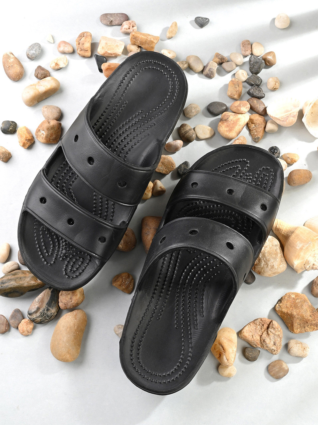 

HRX by Hrithik Roshan Men Black Comfort Fit Rubber Sliders