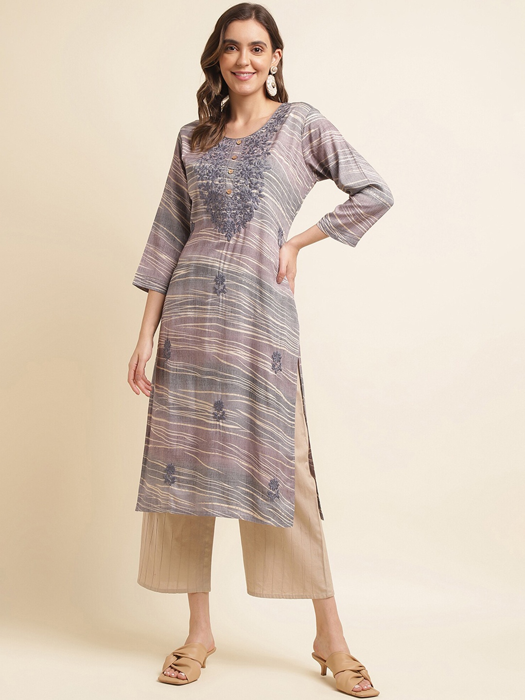 

Sangria Striped & Floral Embroidered Straight Kurta, Grey