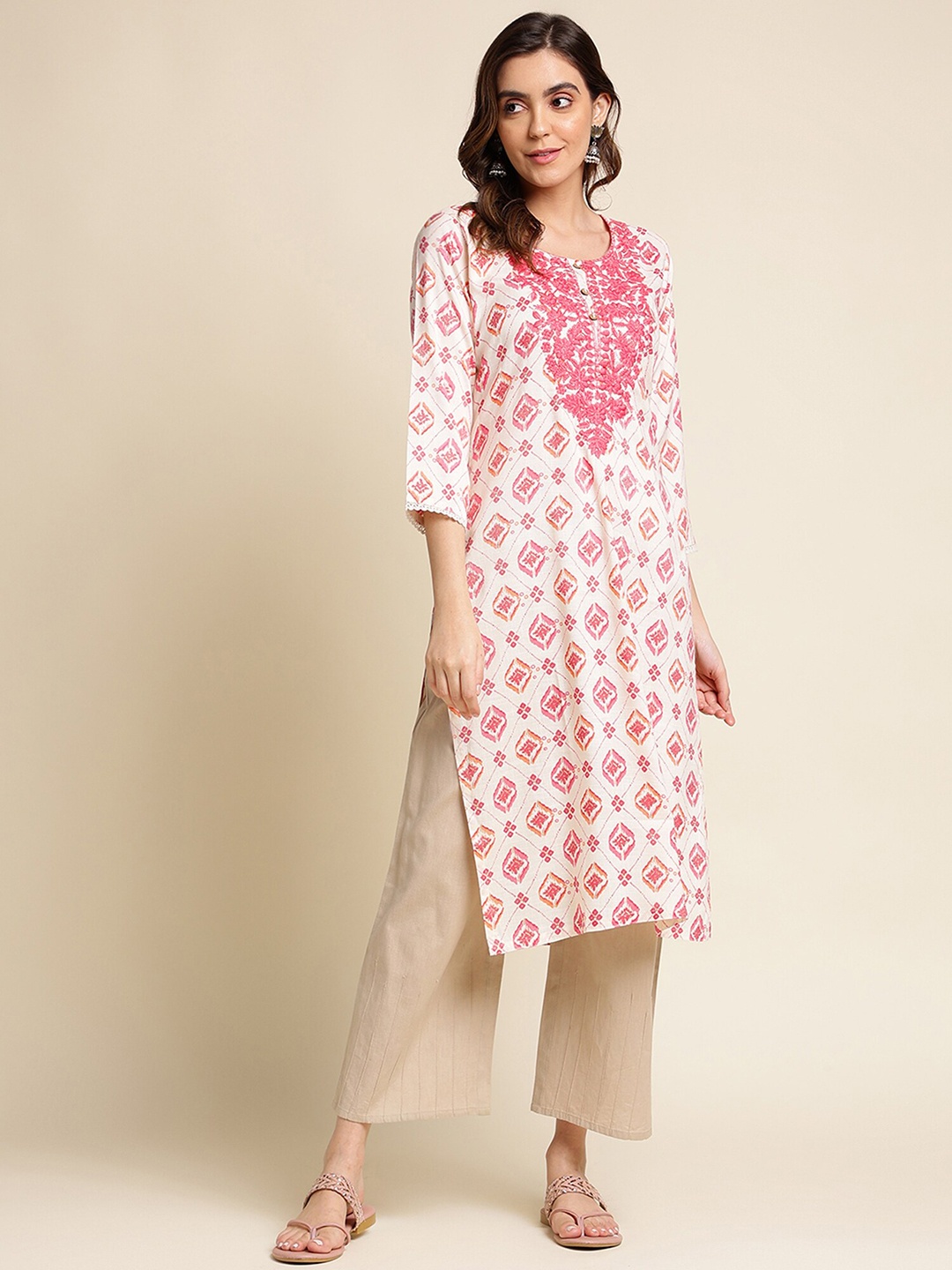 

Sangria Ethnic Motifs Printed & Embroidered Straight Kurta, Pink
