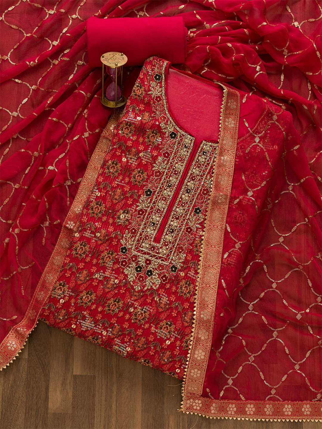 

Koskii Embellished Sequinned Semi-Stitched Dress Material, Red