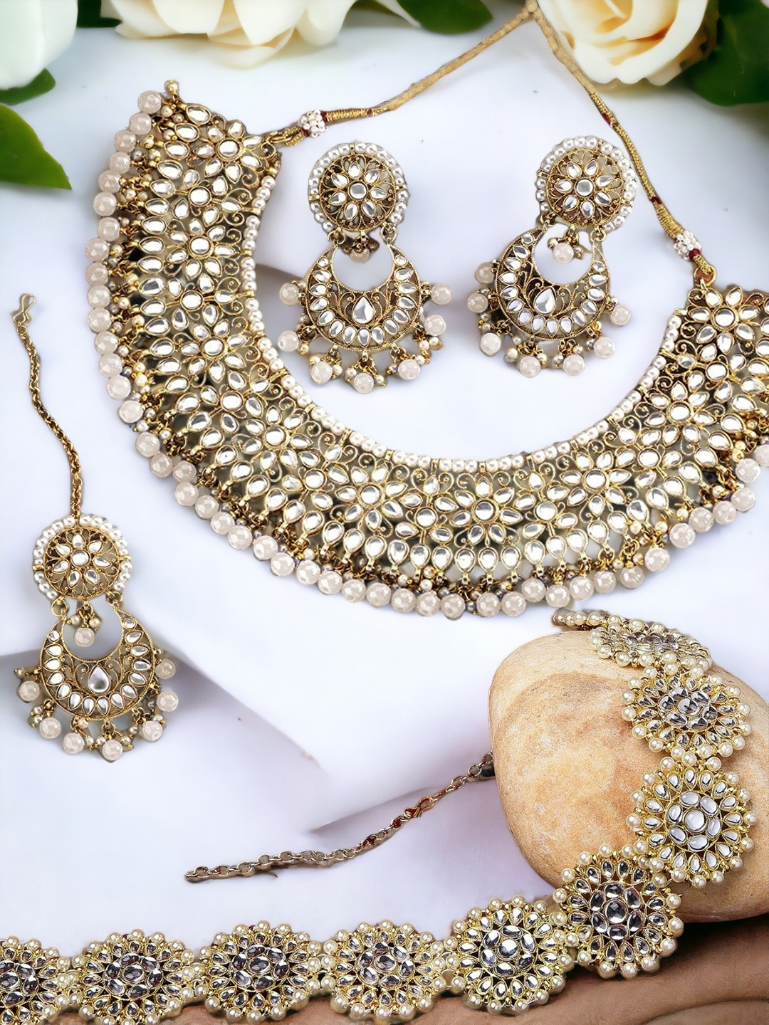 

OOMPH Kundan-Studded & Pearl-Beaded Jadau Jewellery Set, Gold