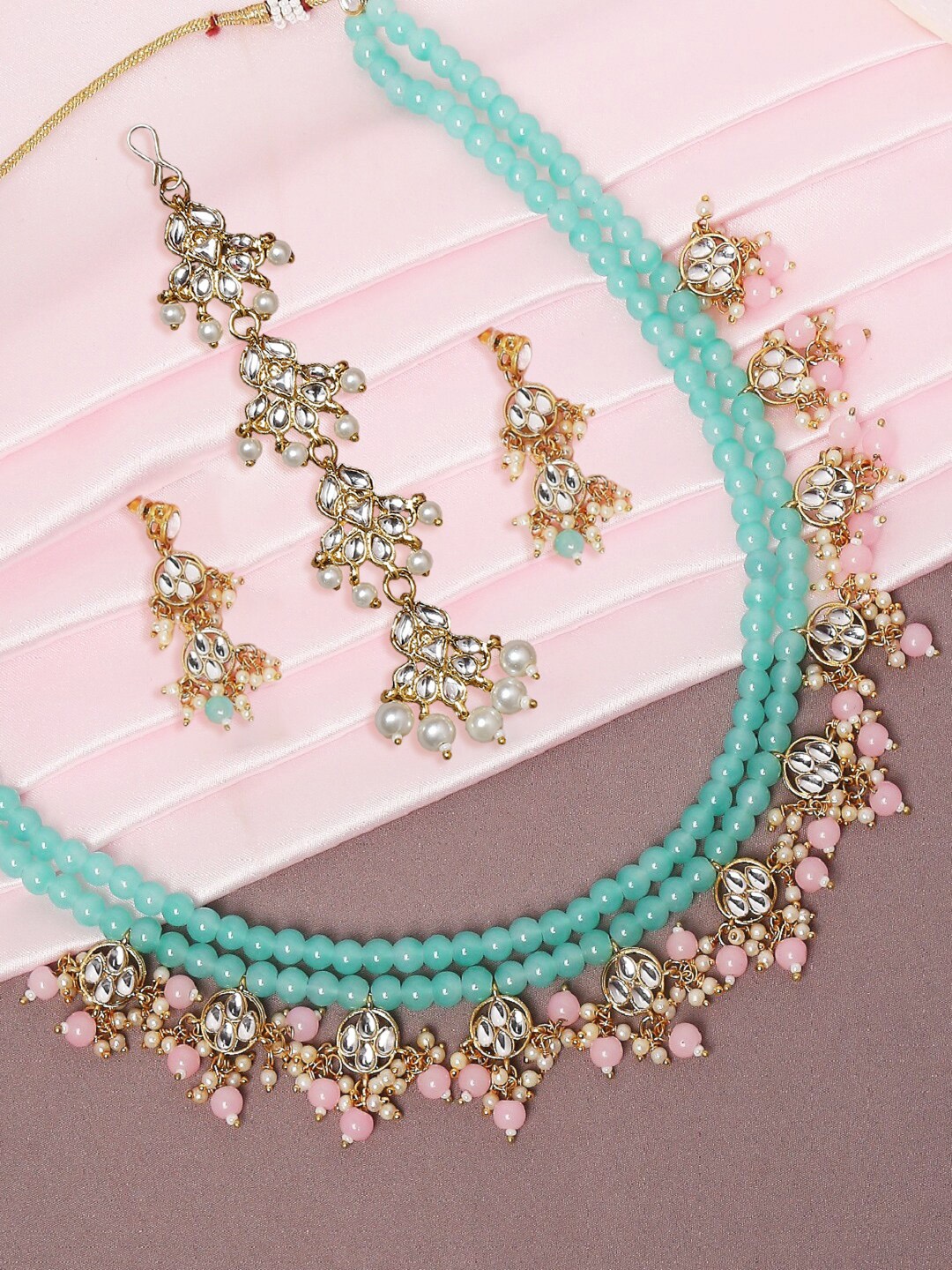 

OOMPH Gold Plated Kundan-Beaded Layer Jewellery Set, Green