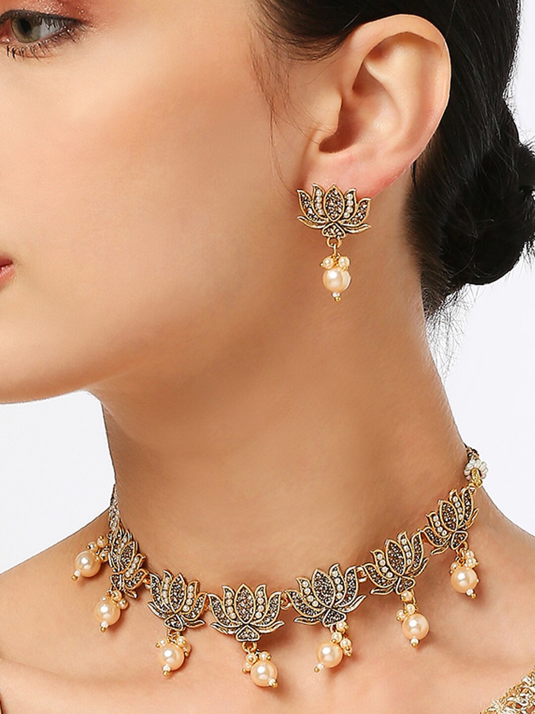 

OOMPH Stone Studded & Pearls Beaded Jewellery Set, Gold