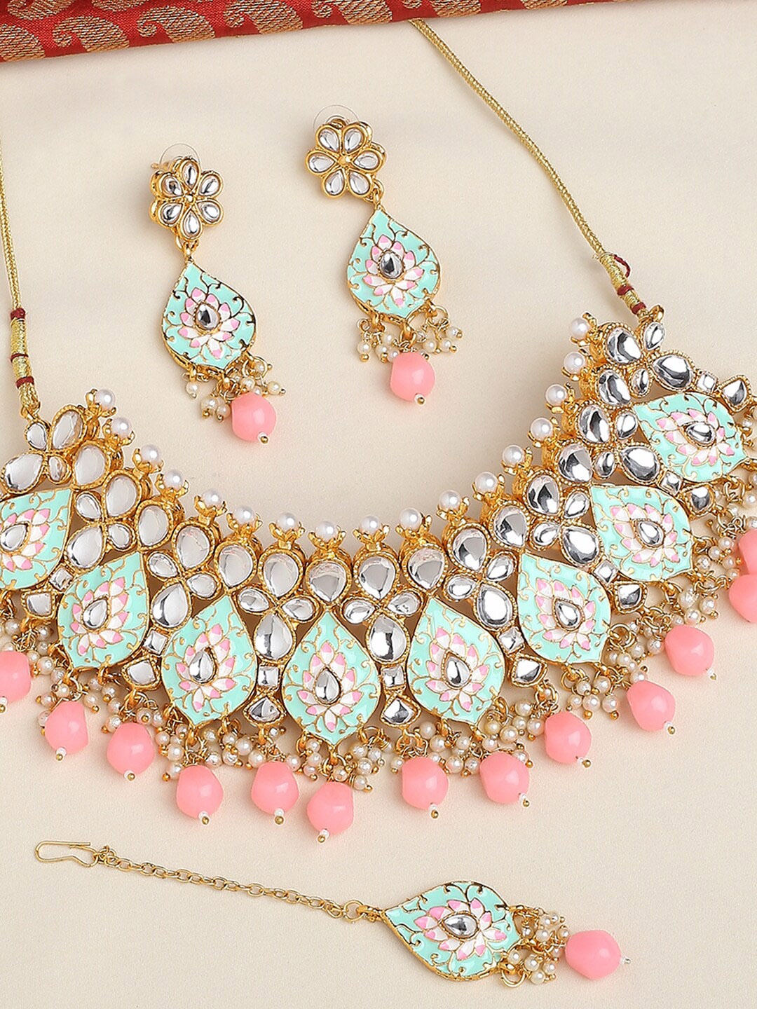 

OOMPH Meenakari Kundan Studded & Beaded Jewellery Set with Mangtikka, Pink